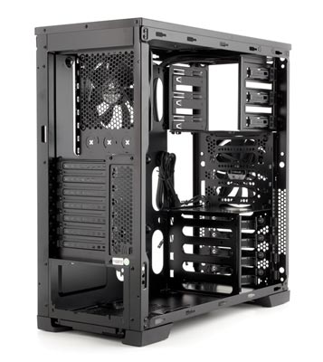Вид на шасси сзади Corsair Carbide 300R