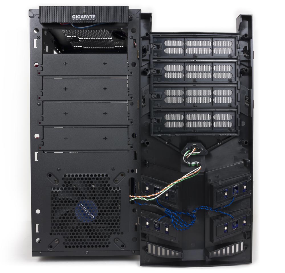 Компьютерный корпус gigabyte gz-x5bpd 400w black. Корпус gigabyte. Корпус gigabyte chassis 2009. Корпус gigabyte chassis. Корпус gigabyte.