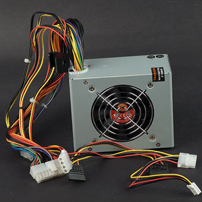 Внешний вид блока питания Thermaltake SL-8220SFX (W0378)