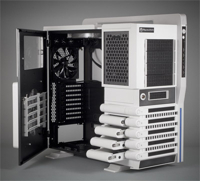 ������ Thermaltake Level 10 GT Snow Edition, ��� � �������� ����� �������
