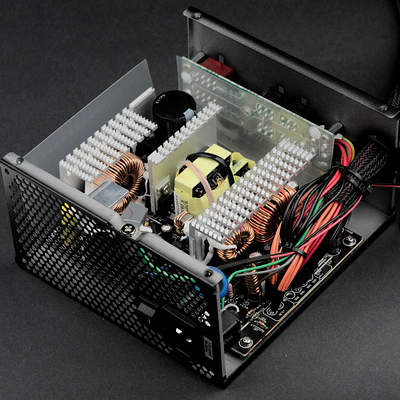 Вид платы блока питания Chieftec APS-550CB