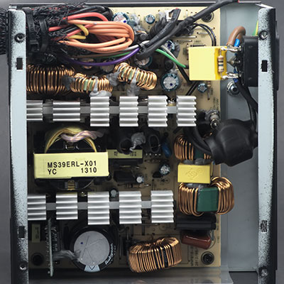 Вид платы блока питания Gigabyte GreenMax Plus 550W (GZ-EMS55A-C1)