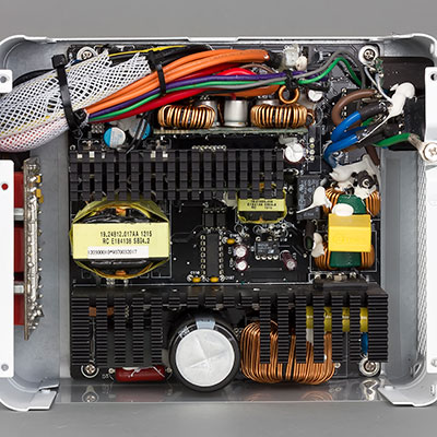 Вид платы блока питания Thermaltake Toughpower Grand 700W (TPG-700M)