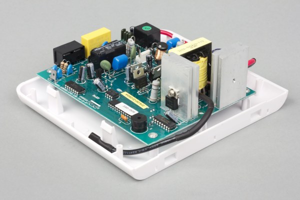 внутреннее устройство ИБП Krauler iMAG-700