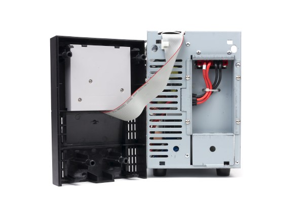 внутреннее устройство ИБП PowerCom VGS-1000XL