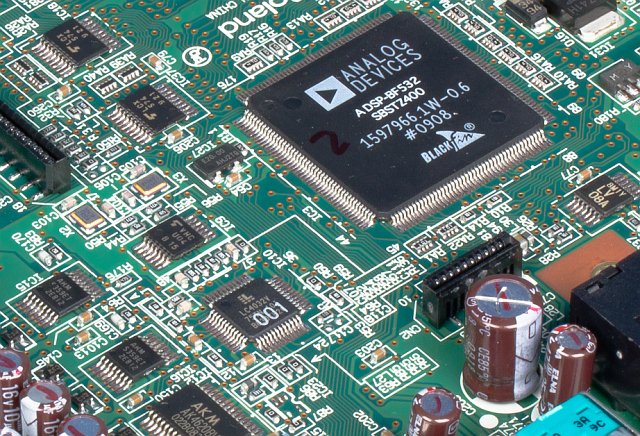 ���������� ������ Roland V-Studio 100