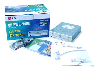 32х CD-RW привод GCE-8320B от LG Electronics