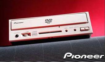 CeBIT 2002: пишущий DVD/CD привод DVR-A04 от Pioneer