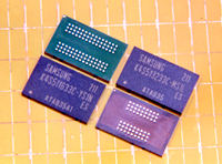 Низковольтные 512 Мбит чипы SDRAM от Samsung