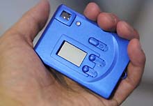 Крохотная цифровая камера с возможностью записи видео от Mustek