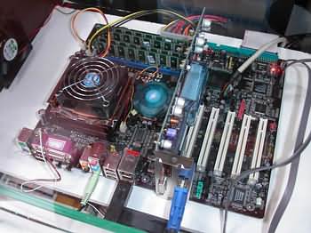 Наши на CeBIT 2003: плата на чипсете Intel Canterwood от ABIT с поддержкой... 1000 МГц FSB!