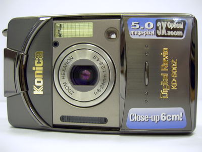 Миниатюрная 5-Мп цифровая камера Konica Digital Revio KD-500Z – уже в России