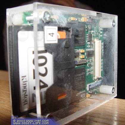 <b>IDF Fall 2003</b>: прототип персонального портативного сервера, версия от Intel