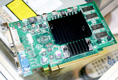 По следам CES 2004: PCI-Express версия видеокарты на GeForceFX 5200 от Leadtek
