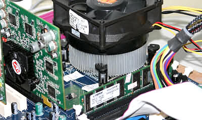 Первые тестовые испытания PCI Express: NVIDIA NV34 и ATI RV380