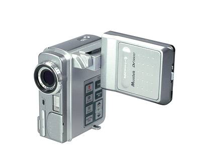 DV-5600: новая видео-/фотокамера Mustek