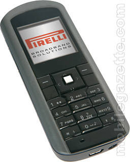Pirelli Discus DualPhone DP L10: VoIP+GSM телефон от «шинной компании»