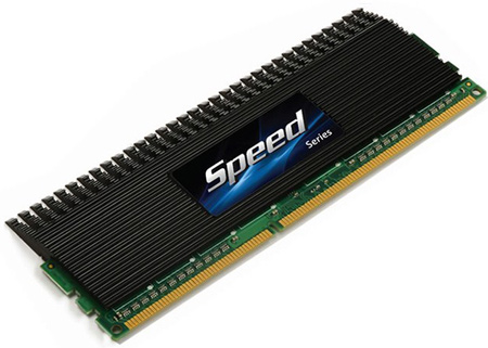 Четырехканальные наборы модулей памяти DDR3 Super Talent Quadra объемом по 4 ГБ рассчитаны на частоту 1866 МГц