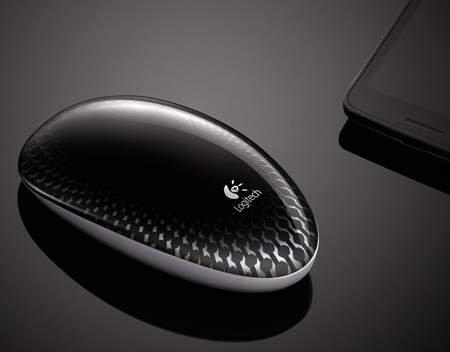 Мышь Logitech Touch Mouse M600 имеет сенсорную поверхность