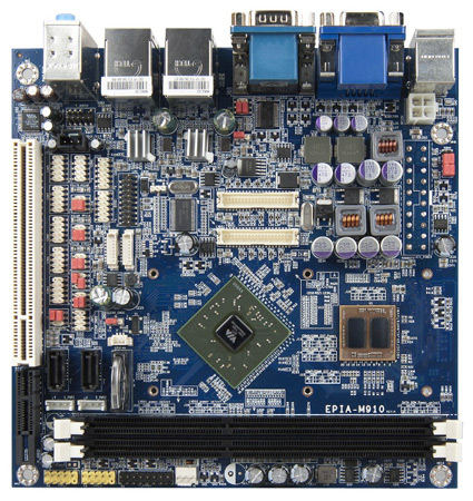 VIA представила первую в мире плату Mini-ITX с четырехъядерным процессором 