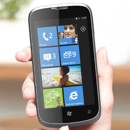 MWC 2012: ZTE Orbit — бюджетный смартфон с ОС Windows Phone
