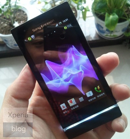 Фото дня: смартфон Sony Ericsson ST25i Kumquat