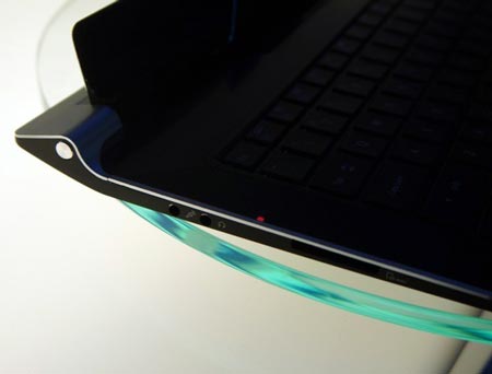 CES 2012: Compal показала QAV20 — прототип гибрида планшета и ультрабука