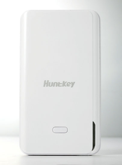 Внешний аккумулятор Huntkey PBA7000 емкостью 7000 мА∙ч имеет два выхода USB