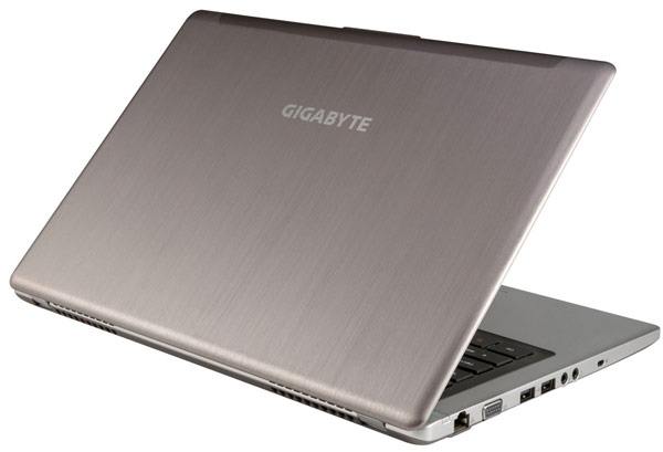 Мобильный компьютер Gigabyte U2442 Extreme Ultrabook весит 1,59 кг