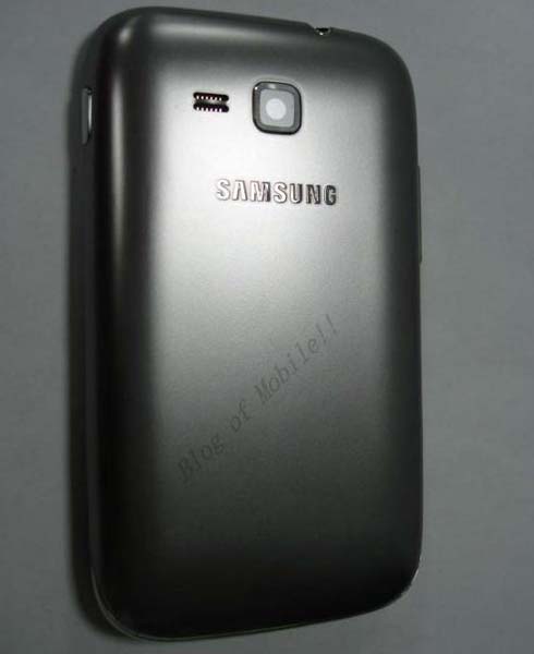 Фото дня: смартфон Samsung с клавиатурой QWERTY и ОС Android 4.0