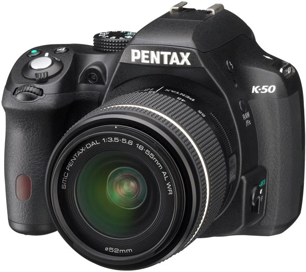 Камера Pentax K-50 с объективом smc Pentax-DA L 18-55mm F3.5-5.6AL WR