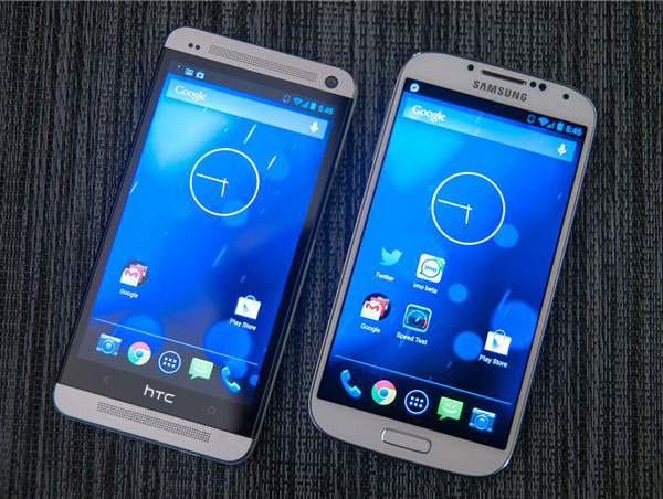 Смартфоны Samsung Galaxy S4 и HTC One в магазине Google Play: только ОС Android и никаких настроек 