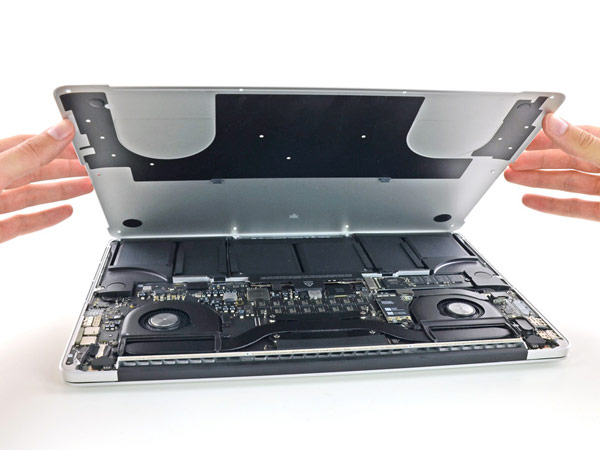 Ноутбук Apple MacBook Pro с 15-дюймовым дисплеем Retina тоже получил за ремонтопригодность всего один балл из десяти 