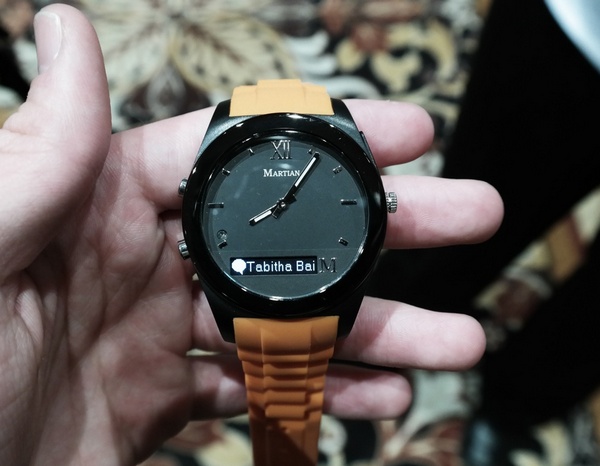 Guess Watches и Martian Watches умные часы