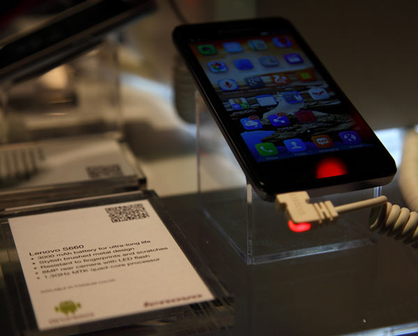 Компания Lenovo привезла на MWC 2014 смартфоны и ультрабук