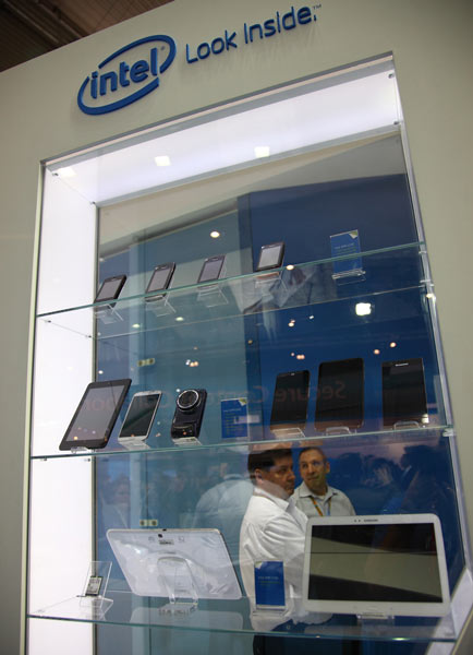 Компания Intel привезла на MWC 2014 референсный дизайн смартфона на платформе Intel Merrifield