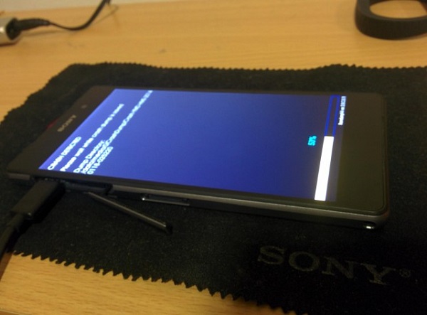 Устройство Sony D6503 может оказаться преемником устройства Sony Xperia ZL или Sony Xperia Z1