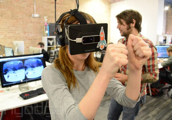 Samsung и Oculus разрабатывают шлем виртуальной реальности с экраном OLED