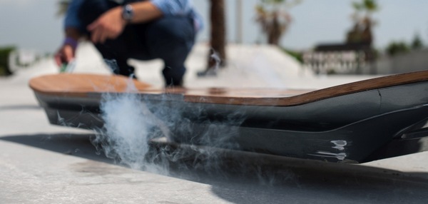 Lexus Hoverboard использует принцип магнитной левитации для движения без трения