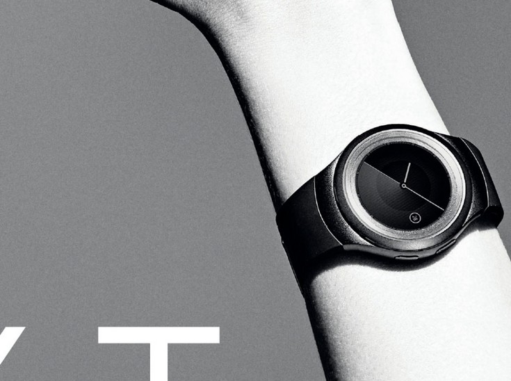 Часы Samsung Gear S2 выглядят достаточно необычно для компании