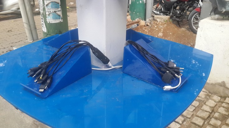 На улицах индийского города Бангалор появились солнечные зарядные станции Samsung
