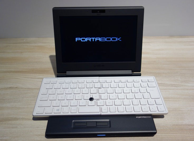 Клавиатура Portabook XMC10 разделяется на две части