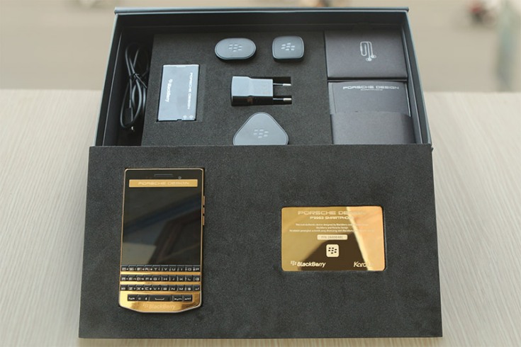 Позолоченный смартфон BlackBerry Porsche Design P'9983 предлагается за $2 440
