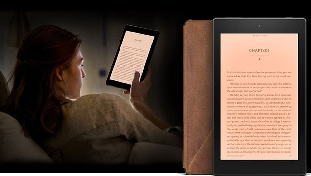 Планшет Amazon Fire HD 8 Reader’s Edition с кожаным чехлом и годовой подпиской на сервис Kindle Unlimited стоит $250