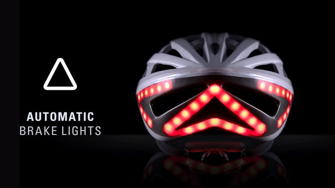 Особенностью шлема Lumos является встроенная светодиодная индикация