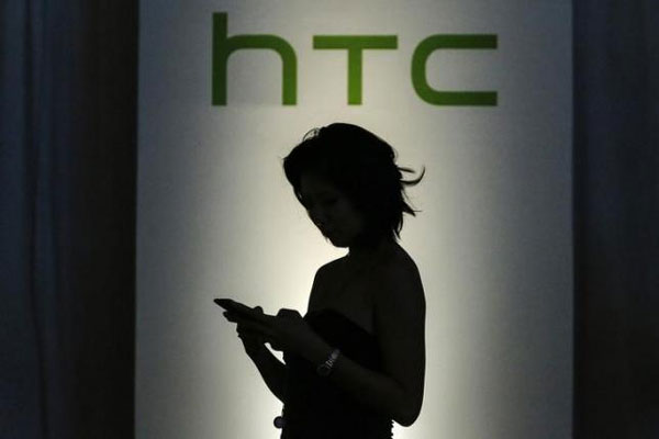 Компания HTC предупредила, что завершит текущий квартал со значительными убытками