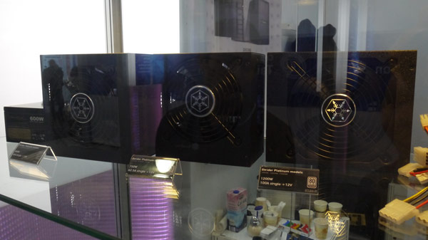 В экспозицию SilverStone на CeBIT 2015 вошли блоки питания серии Strider мощностью до 1200 Вт