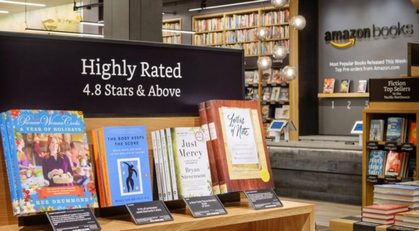 Amazon открыла первый оффлайновый книжный магазин Amazon Books