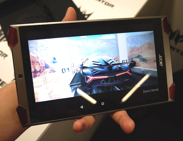 На IFA 2015 производитель представил Android-планшет Predator 8, рассчитанный на любителей игр