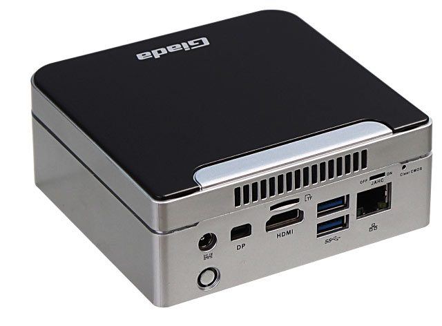 Оснащение Giada i80 включает порт Gigabit Ethernet и четыре порта USB 3.0